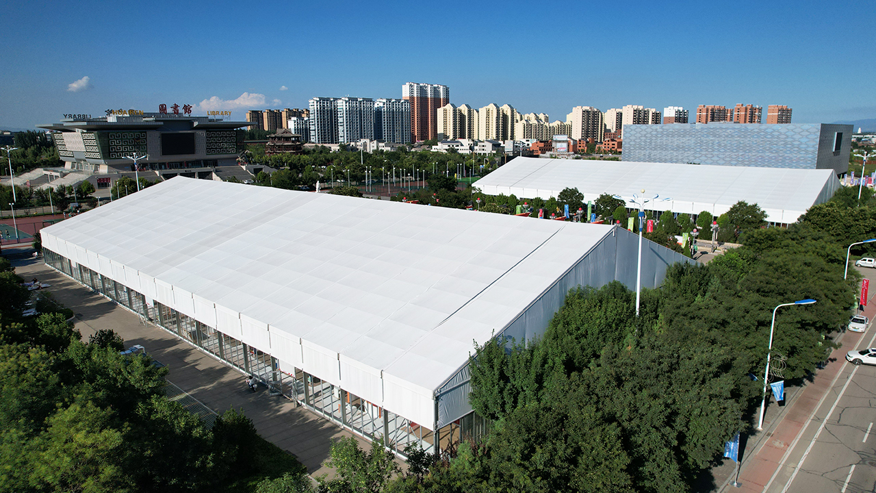 快速靈活 一篷多用 | 體育篷房 重塑您的運(yùn)動空間封面